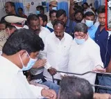 Ponnam Prabhakar Announces Compensation for Chevella Accident Victims