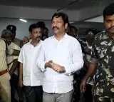Jogi Ramesh Shifted to Nellore Jail from Vijayawada