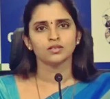 Are Shyamala Says She Read Party Script on Kurnool Bus Accident