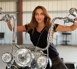 Iulia Vantur Sings Salman Khan Song for Pope in Vatican