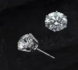 Panna miner’s first dig strikes rich: Farmer unearths five diamonds