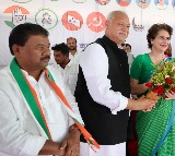 ‘ECI playing with Constitution and democracy’: Priyanka Gandhi in Bihar