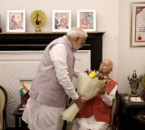 PM Modi meets Bharat Ratna LK Advani, extends birthday wishes