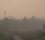 Smog chokes Delhi-NCR as AQI breaches 400 mark in several places