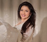 Bhagyashree apologises for her condolence post for Dharmendra, wishes him speedy recovery