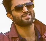 Vijay Deverakonda Attends SIT Inquiry on Betting App Promotion