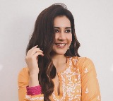 Raashii Khanna Shares Hard Work Behind 120 Bahadur Song