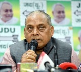 'Desperate to enter politics': JD(U) on Robert Vadra's remarks