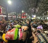 Sabarimala Temple Pilgrim Rush Lack of Facilities Causes Hardship