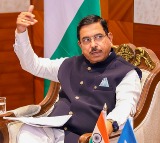 K'taka Cong crisis: Union Minister Joshi alleges Siddaramaiah, Shivakumar 'purchasing MLAs' for support