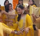 Smriti Mandhana Haldi Ceremony Celebrations with Teammates