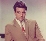 When the producer emptied his pocket to pay Dharmendra signing amount for first film