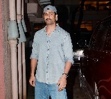 Vicky Kaushal, Rajinikanth, Arjun Kapoor mourn the loss of Dharmendra