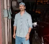 Vicky Kaushal, Rajinikanth, Arjun Kapoor mourn the loss of Dharmendra