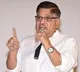 Allu Arjun's father Allu Aravind visits the Deol family to offer condolence post Dharmendra's demise
