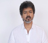 After resigning as MLA, Sengottaiyan meets Vijay; signals strong move towards TVK