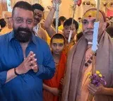 Sanjay Dutt meets Shankaracharya Swami Avimukteshwaranand, seeks blessings
