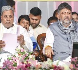 Siddaramaiah-Shivakumar asked to hold talks as Cong moves to end K'taka leadership tussle (Ld)