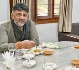 DK Shivakumar Siddaramaiah Meet for Breakfast Amid Karnataka CM Post Dispute