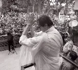 Amitabh Bachchan pens an emotional message for his fans, 'the smiles that make me live'