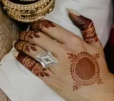 Samantha wedding ring features Mughal portrait cut diamond