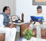 Chandrababu Naidu blessed me says Telangana Minister Komatireddy