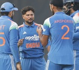 Prasidh Krishna Kuldeep Yadav Star as India Sets 271 Target