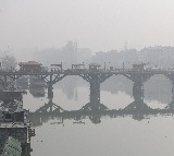 Intense cold wave continues in Kashmir; no forecast for snowfall