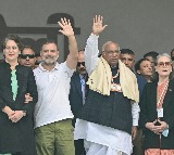 Congress stages rally against ‘vote chori’; Rahul Gandhi pledges to oust Modi govt