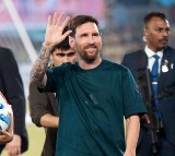 GOAT India Tour: Messi leaves fans, celebrities mesmerised; gets signed India jersey from Tendulkar