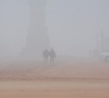 Delhi-NCR wakes up to thick smog as AQI slips back into 'severe' zone