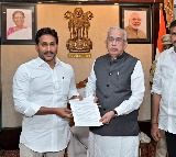 Andhra: Jagan submits one crore signatures to Guv against privatisation of medical colleges