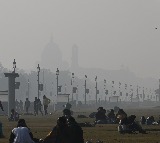 Dense fog grips Delhi-NCR, AQI remains in 'very poor' category