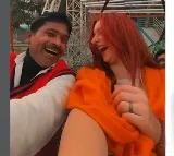 Mulchan Auto Driver Taken on Delhi Sightseeing Tour by Foreign Tourists