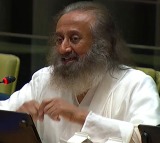Sri Sri Ravi Shankar brings Lord Krishnas lesson of meditation to UN