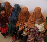 Pakistan, Iran deport over 3,500 Afghan refugees in single day: Taliban