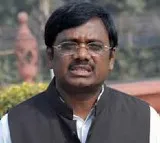 Vivek Venkataswamy Warns Against Party Betrayal in Chennur