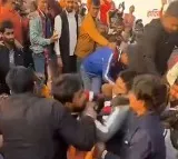 PM Modi Rally Turns Chaotic Over Samosas in Lucknow Viral Video
