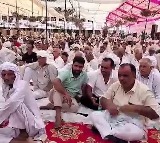 UP Khap Panchayat Bans Smartphones and Half Pants for Kids