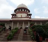 Kuldeep Sengar Supreme Court stays Delhi HC order on Unnao rape case