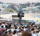 Record number of police to patrol Sydney's New Year celebrations following Bondi shooting