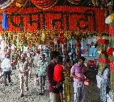 New Year rush swells at Vaishno Devi shrine as thousands throng Katra for blessings