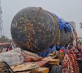 World's largest Shivling reaches Bihar's Gopalganj; officials face challenges in further transportation