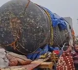 Worlds largest Shivling reaches Bihars Gopalganj