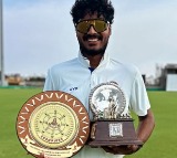 Hyderabad's Aman Rao Perala smashes double ton vs Bengal in Vijay Hazare Trophy