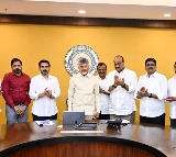 Andhra Pradesh CM calls for developing island tourism
