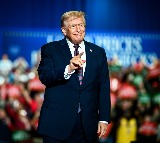 Trump urges Republicans to stay united ahead of midterm elections