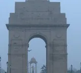 Delhi air quality improves to ‘poor’ category, national capital reels under icy cold conditions