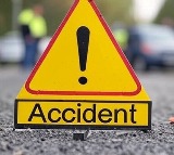 Four students killed as car rams into tree near Hyderabad