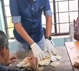 Lakhs In Banned and Foreign Currency Found With Kerala Beggar After Death